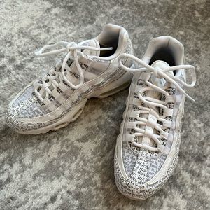 Nike Just Do It Sneakers